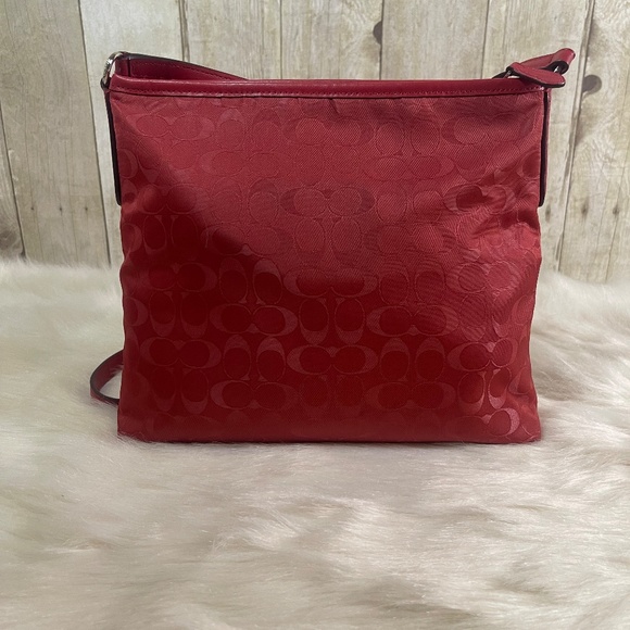 Coach NWOT F73187 Signature Nylon Zip File Crossbody Shoulder Handbag True Red - Picture 3 of 6